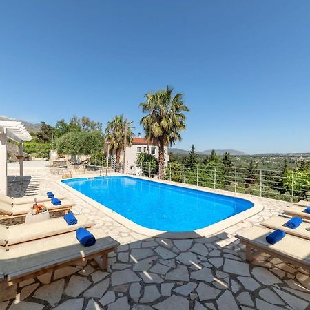 Villa Chrysallis With Heated Pool Georgioupoli Exteriér fotografie